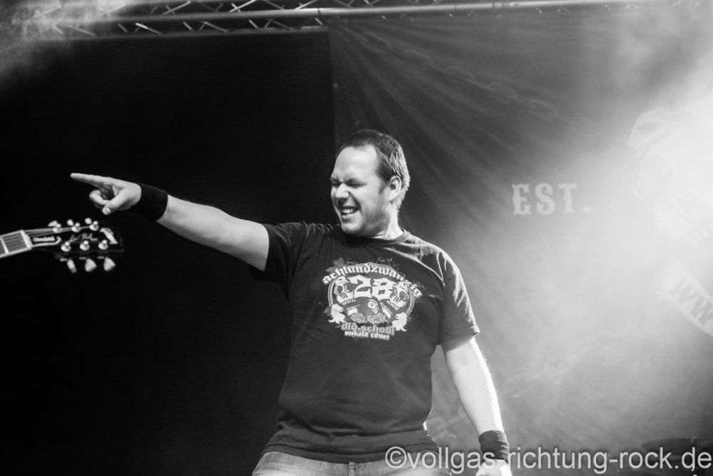 f13032576-1024x683 28 Onkelz Cover-Fotos