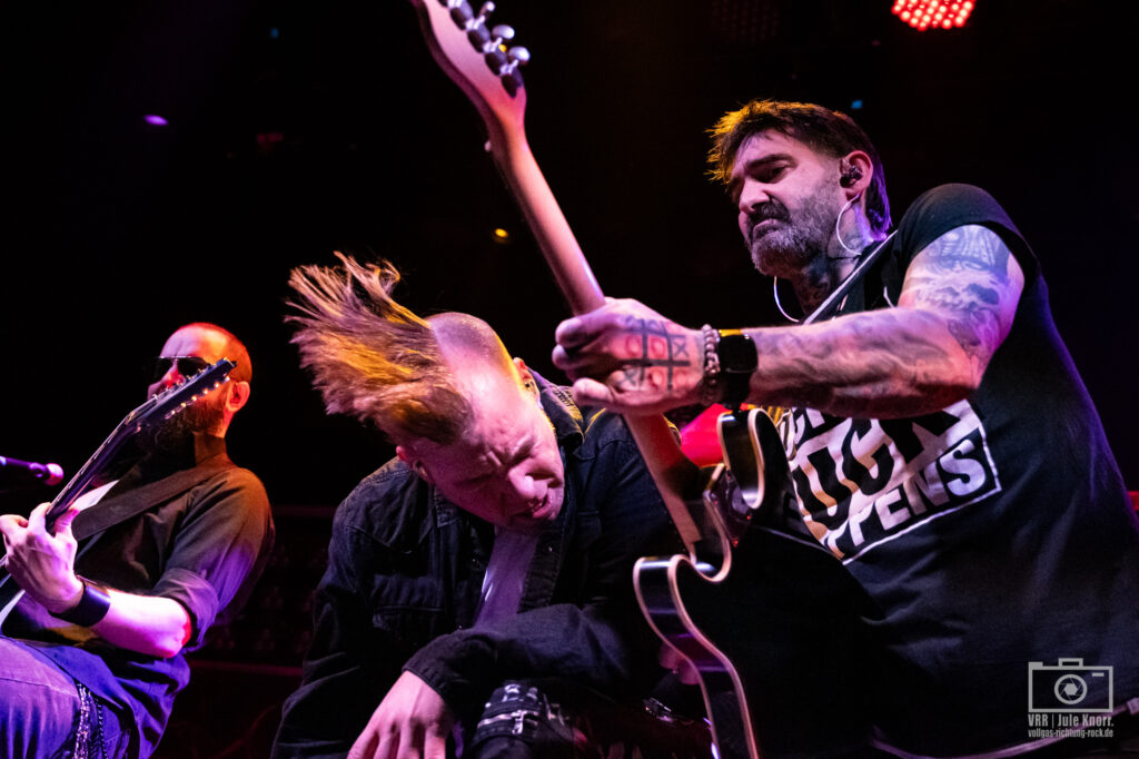 03_Eizbrand_Nicht-irgendwo-auf-der-welt_Bamberg_14.03.2025_Jule-Knorr-11-1024x682 Fortsetzung der „Nicht irgendwo auf der Welt“-Tour von Eizbrand in Bamberg