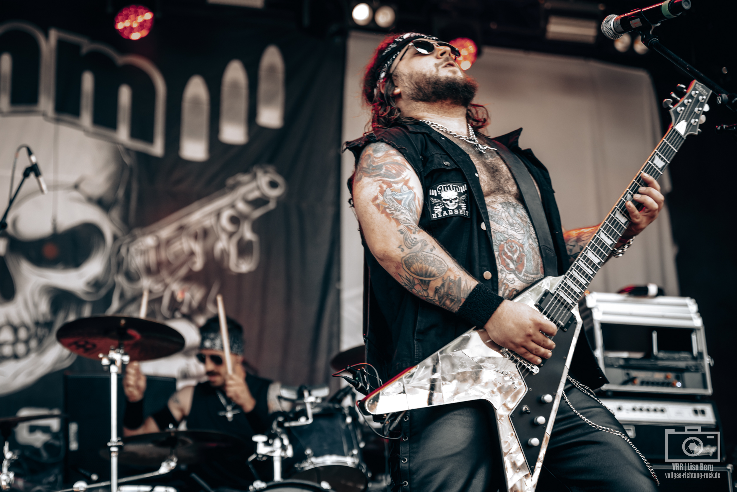 02_9mm_Kaerbholz-Heimspiel-2025_Freitag_Lisa-Berg-9 Ist Deutschrock zu männlich? Von Bizeps, Bier und Balance