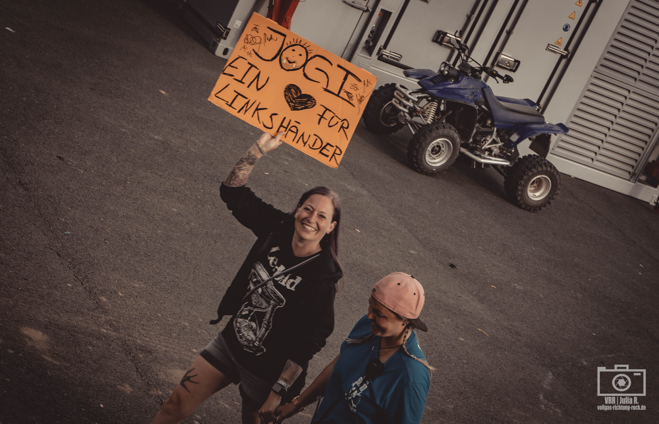 26_Rockwasser_GOND-2025_Freitag_Julia-Rathgeber-17-scaled Frauen im Deutschrock: Wie sichtbar sind sie auf und vor der Bühne?