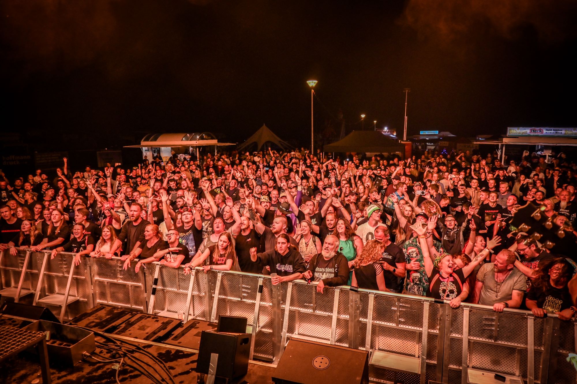 Publikumsbild-Foto-von-Florian-Kartz-www.fk-production.com_ THUNDER RAIL TRIBUTE FESTIVAL – das Rock Tribute Festival