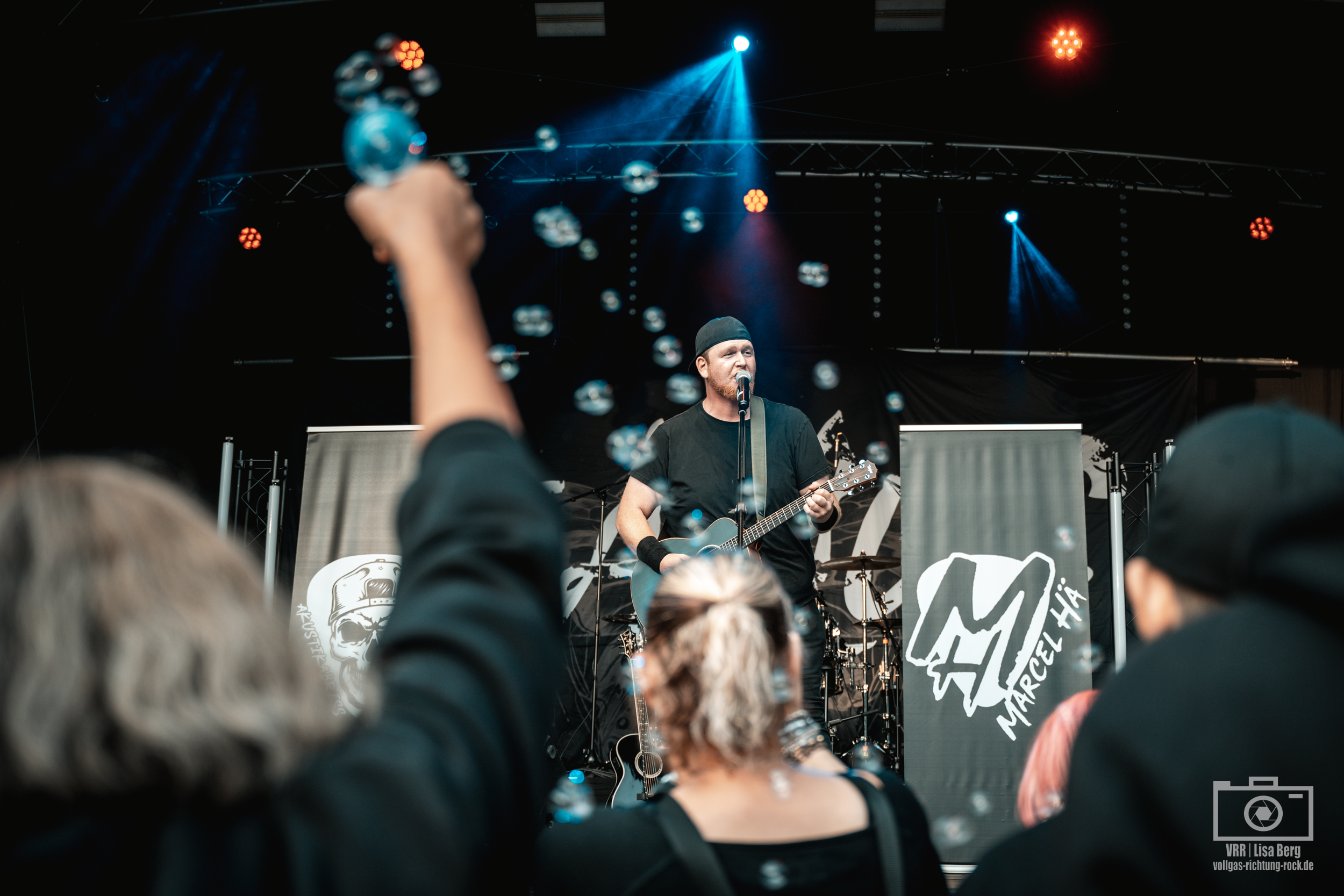 02_Marcel-Hae_Rock-am-Koeterberg-2025_Freitag_Lisa-Berg-12 Rock am Köterberg 2025: Sonne, Sound und saugeile Stimmung