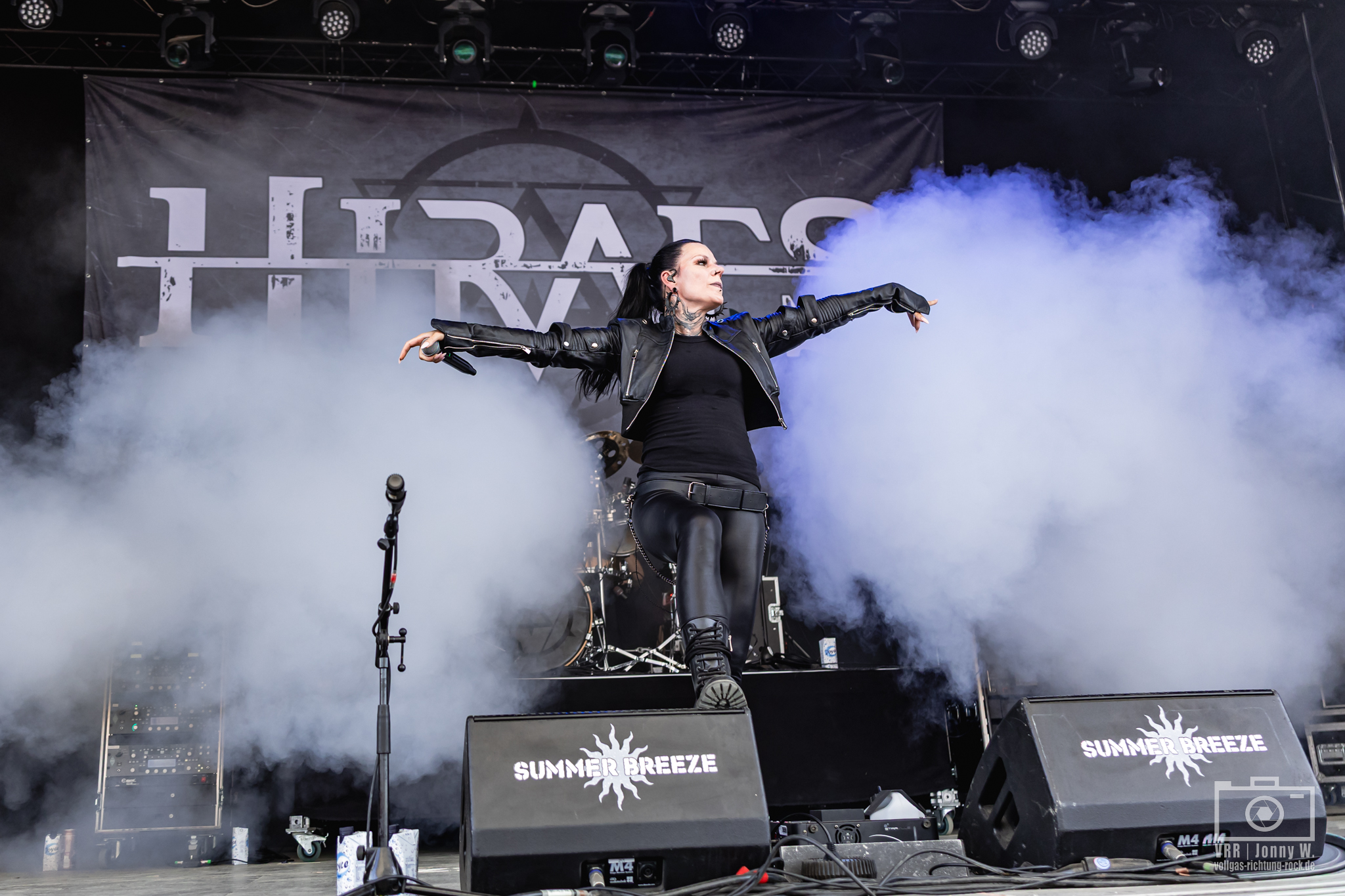 03_Hiraes_-Summer-Breeze-2025_14.08.25_Jonny-09 Sonne, Staub und Sonnenbrand – so war das Summer Breeze 2025