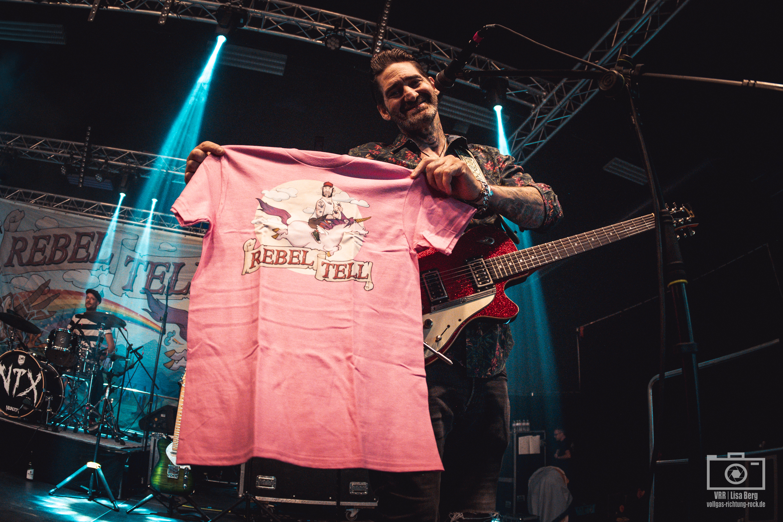 05_Rebel-Tell_Toxfest_Samstag_2_8_2025_Lisa-Berg-09 Abseits der Bühne: Wie Künstler mit Ruhm und Rampenlicht leben – Teil 1