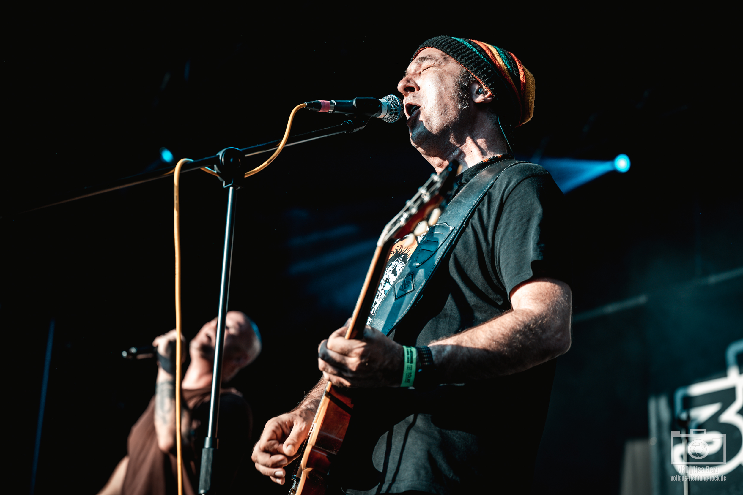 07_33RPM_Rock-am-Koeterberg-2025_Samstag_Lisa-Berg-13 Abseits der Bühne: Wie Künstler mit Ruhm und Rampenlicht leben – Teil 1