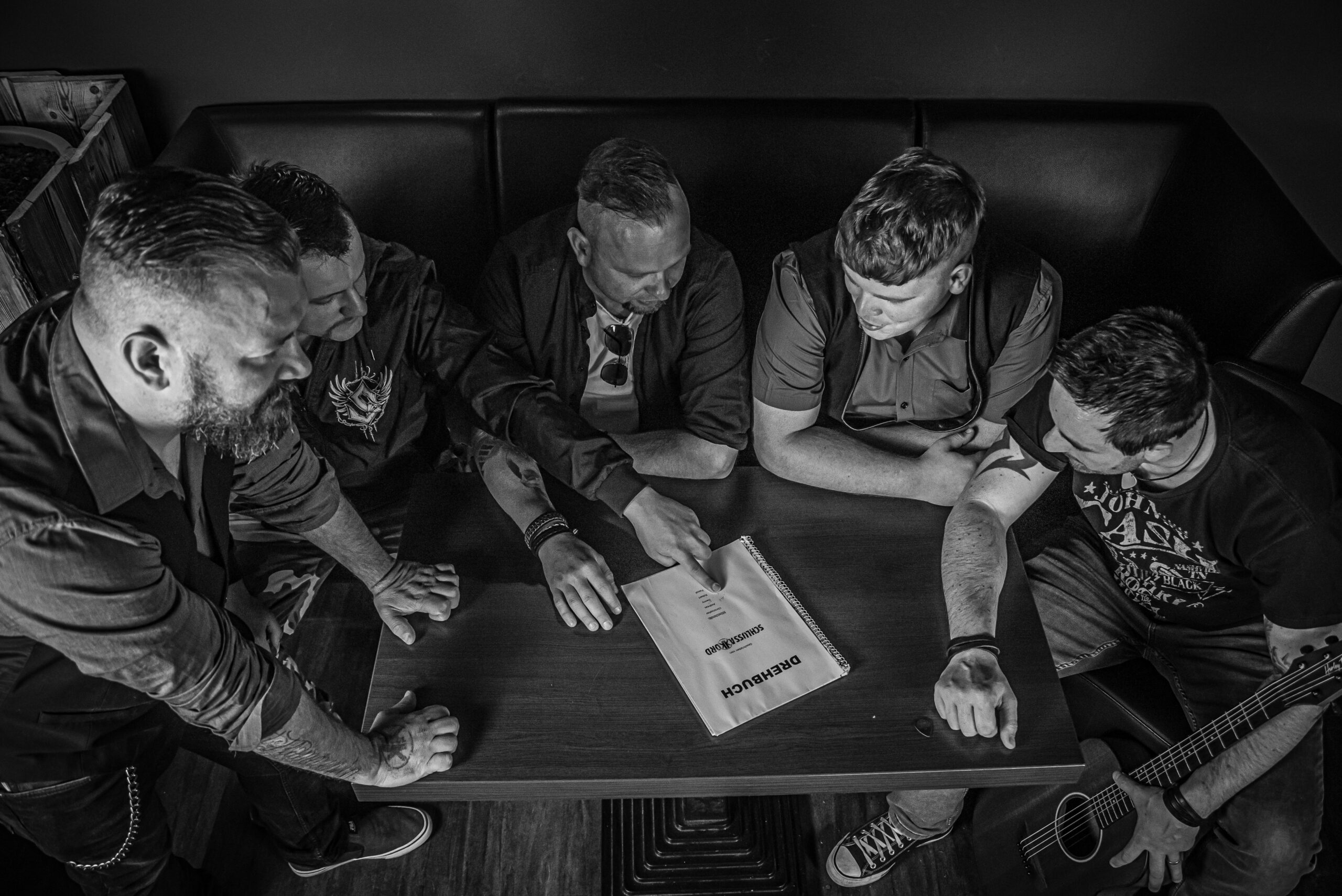 Bild-1-Schlussakkord6-scaled Schlussakkord – DREHBUCH – VÖ 26.09.2025