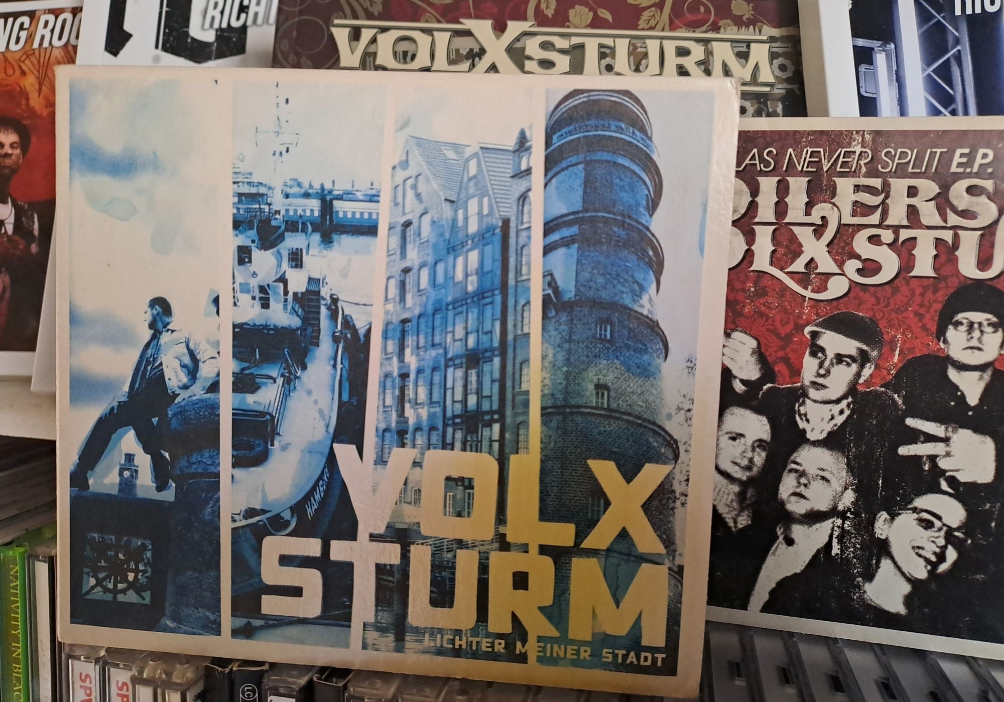 Frontcover_Volxsturm-1 Volxsturm – vergessen und verstaubt – nicht mit uns!