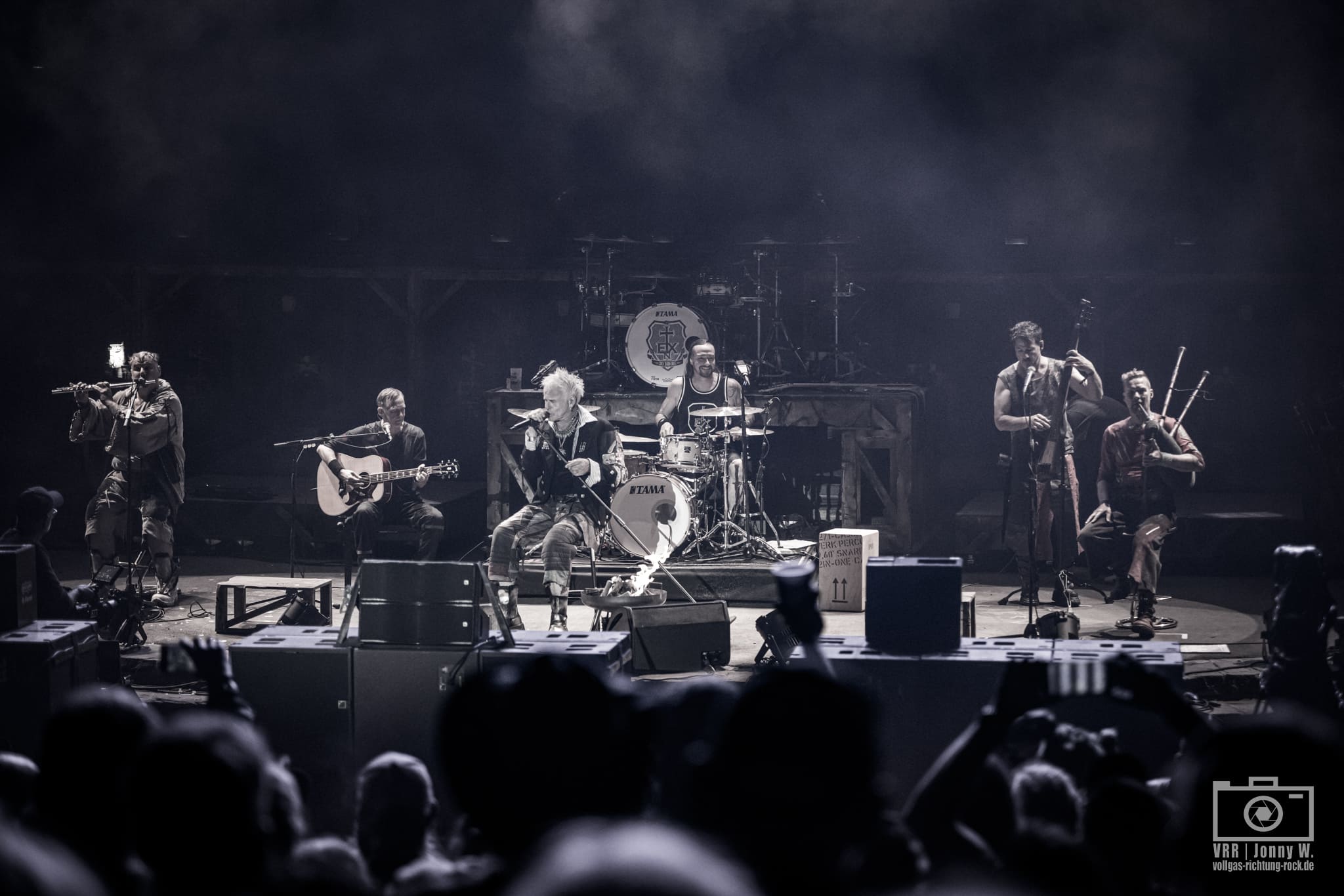 08_In-Extremo_30-Jahre-In-Extremo_Loreley_05.09.2025_Jonny-24 Feuer frei auf der Loreley – In Extremo feiern ihr 30-jähriges Jubiläum