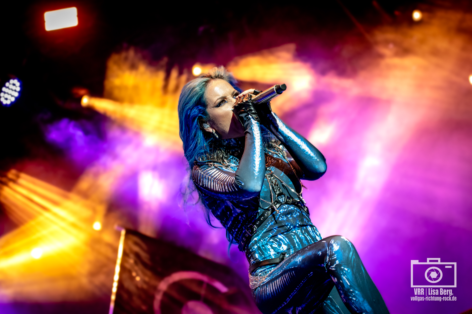 26_AF2023_Arch-Enemy_Lisa-Berg-3 Die Krone des Metal sitzt fest: Arch Enemy starten ihre European Blood Dynasty Tour 2025 im Herbst