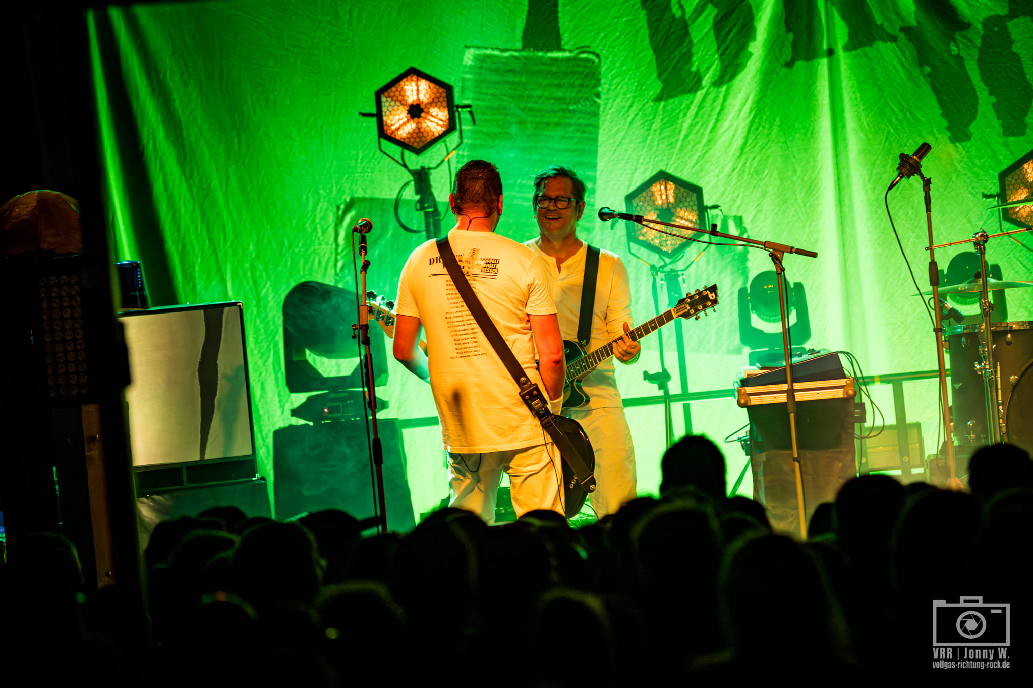 02_Dritte-Wahl_Doppelt-haelt-besser-Tour-2025_der-Hirsch-Nuernberg_21.11.2025_Jonny-19 Zwei Nächte Punkrock-Feuer: Dritte Wahl sagt „Doppelt Hält Besser“