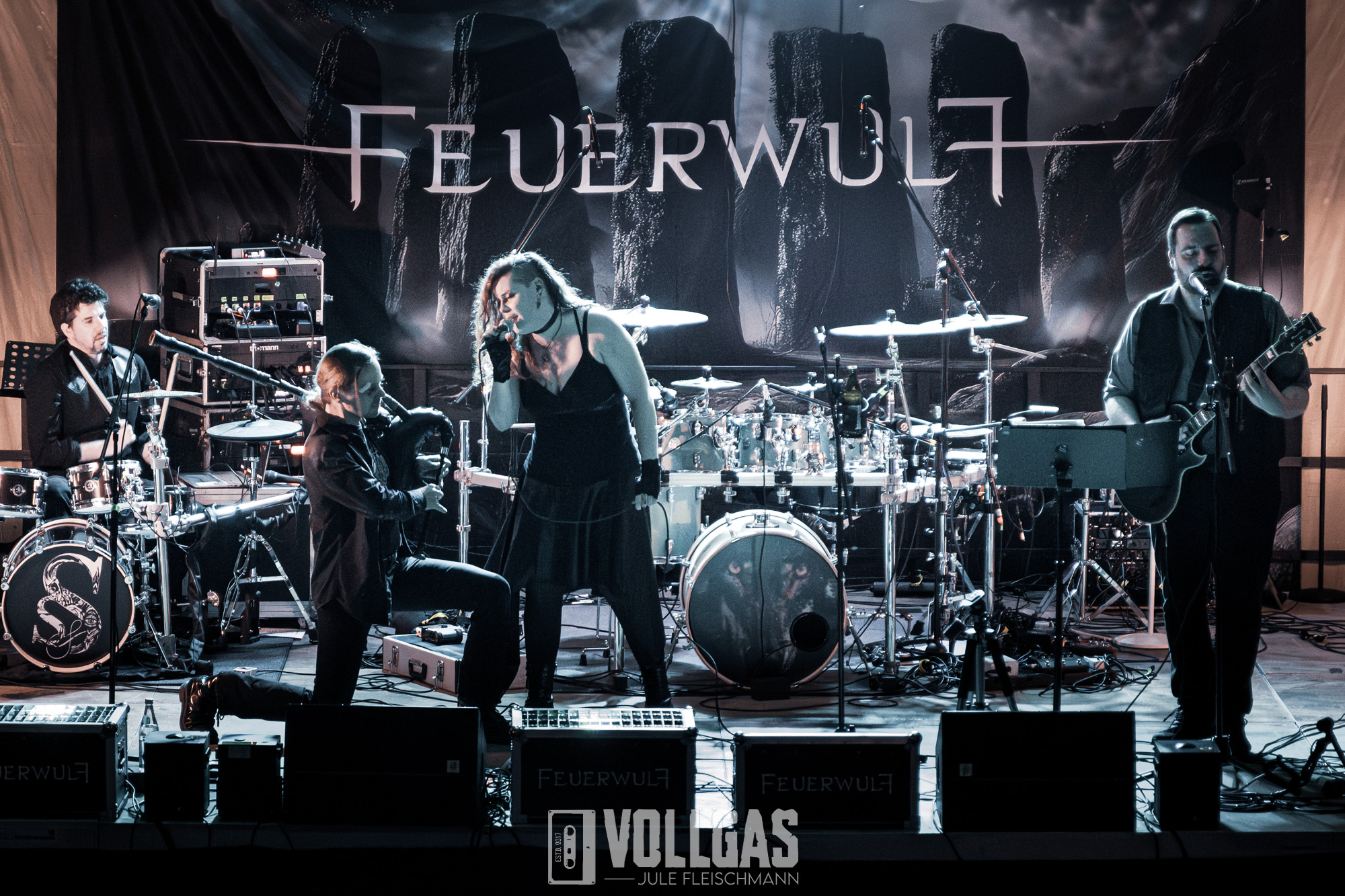 02_Schwarz-Schwaerzer_Wolfnacht-im-Frankenland_Nordhalben_21.11.2025_Jule-Fleischmann-10 Der Frankenwald zelebriert seine erste Wolfsnacht