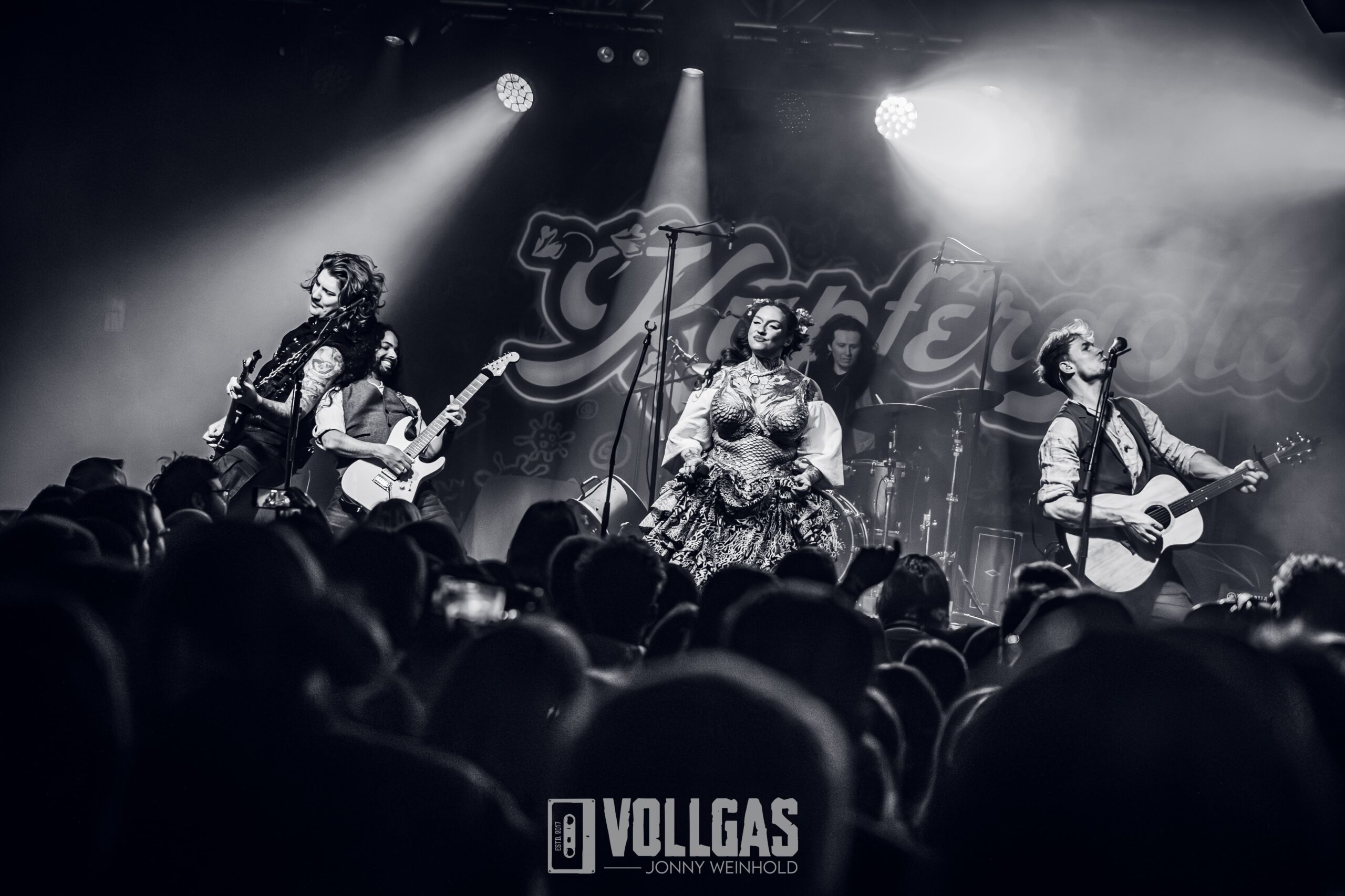 02_Kupfergold_Fasan-Alarm-Tour-2025_Backstage-Muenchen_28.11.2025_Jonny-16-scaled Kupfergold in München – so war die FASAN ALARM TOUR 2025