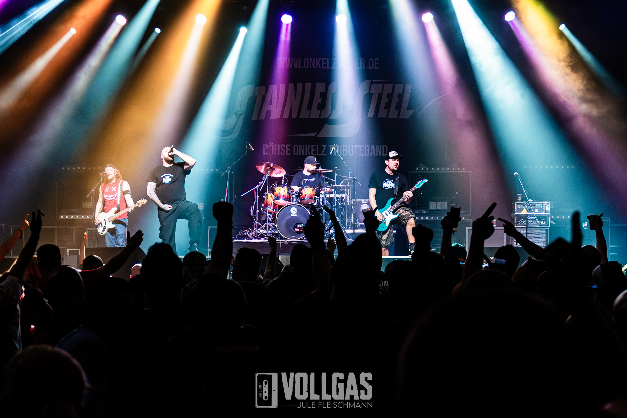 07_Stainless-Steel_KrawallBrueder-Jahresabschluss_Lichtenfels_05.12.25_Jule-Fleischmann-13 KrawallBrüder feiern kolossalen Jahresabschluss in Lichtenfels