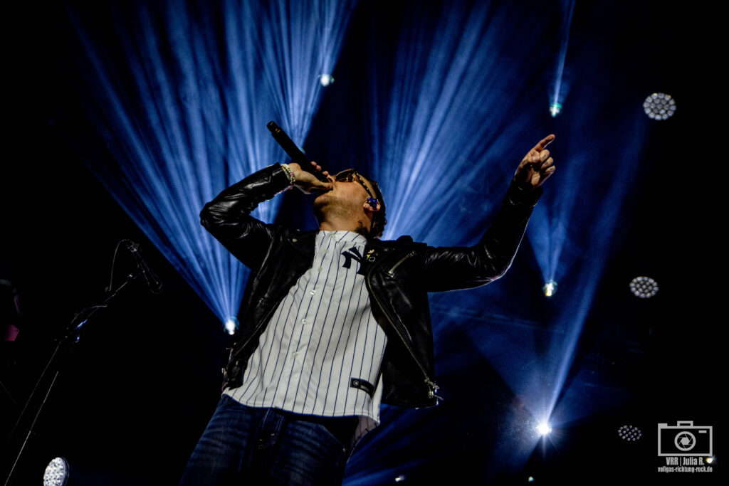 08_Architects_AlpenFlair_2024_Julia-Rathgeber-6-von-10-1024x683-1 Impericon Festival 2026