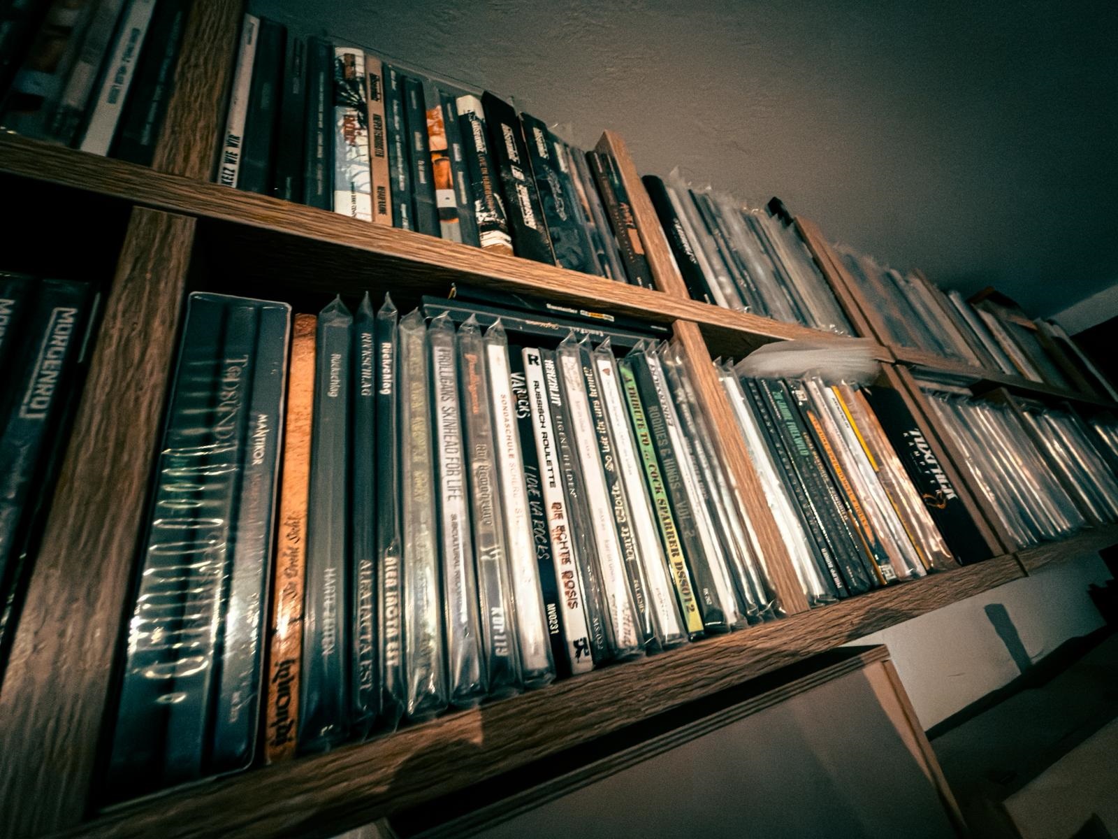 WhatsApp-Image-2025-12-08-at-22.08.12 Tonträger vs. Streaming – was lohnt sich für Bands und Fans wirklich?