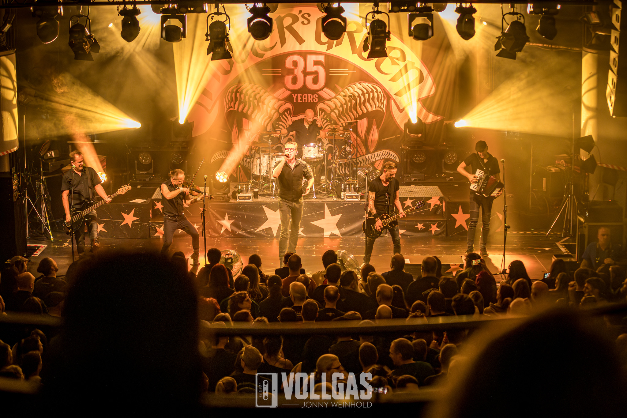 02_Fiddlers-Green_Fiddlers-Green-35-Years-Tour-2025-Nuernberg_29.12.25_Jonny-18 Fiddler's Green feiert Tourabschluss ihrer 35 Years Tour im Löwensaal Nürnberg