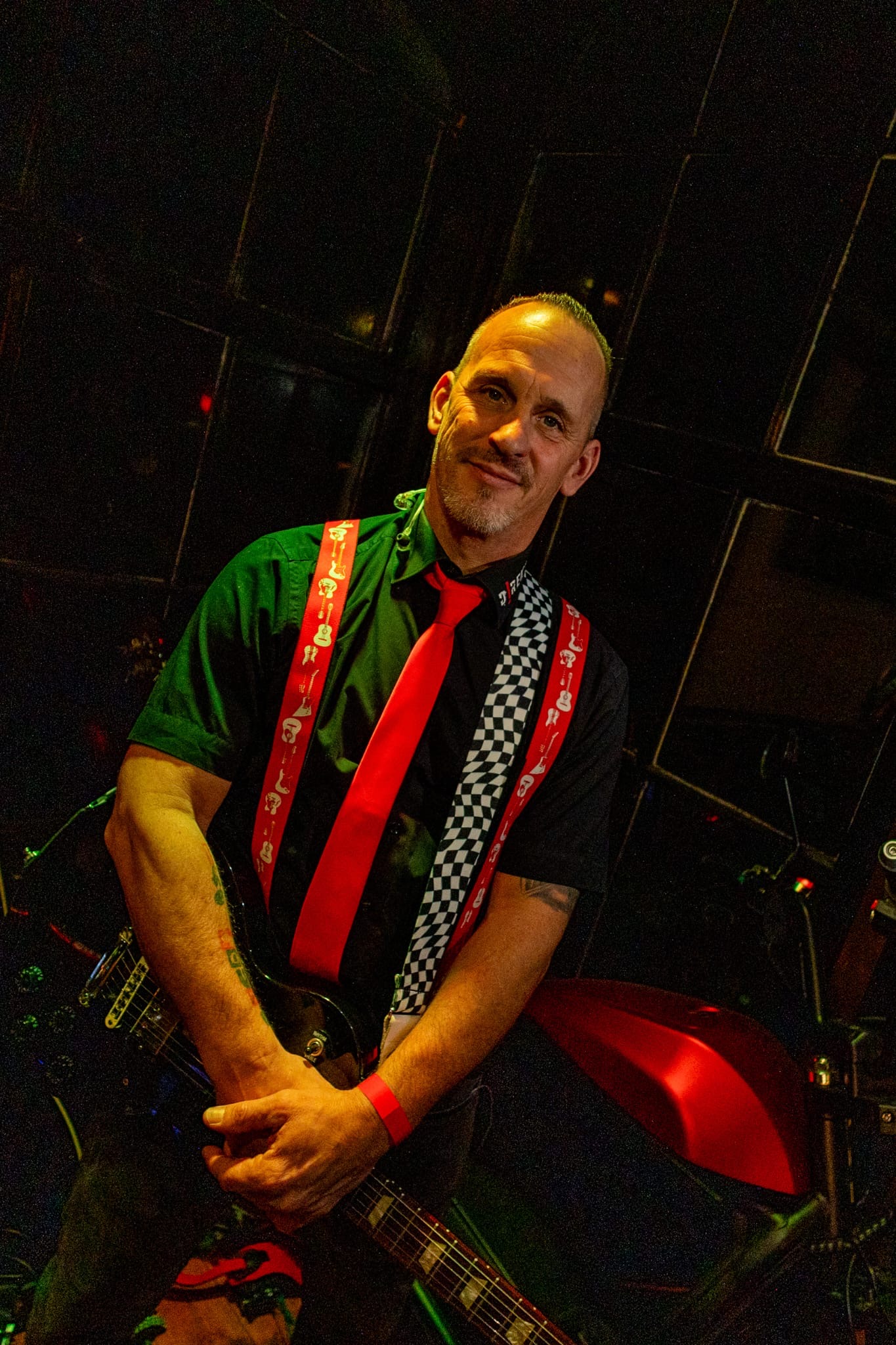 IV-Stachel-der-neue-Gitarrist-der-Band-Direkt-bild-2-Foto-Eni-Engel Von der Violine zum Deutschrock: Stachel, der neue Gitarrist der Band D!rekt im Interview