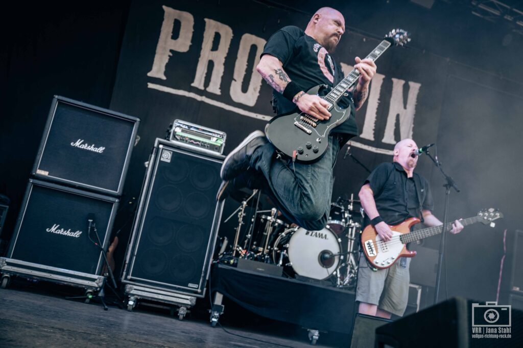 Bild-1-15_KoR_Samstag_Pro-Pain_09_08_2025_Jana-Stahl-13-1024x683-1 PRO-PAIN – STONE COLD ANGER – VÖ 15.05.2026