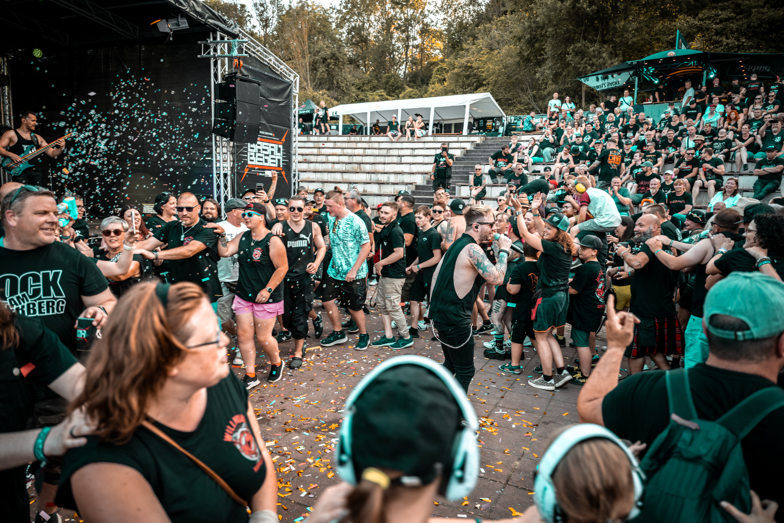 JEANLUC_Basaltbeben-2025_Lisa-Berg-15 Basaltbeben 2026 – Wo Freundschaft, Herzblut und harte Riffs aufeinandertreffen