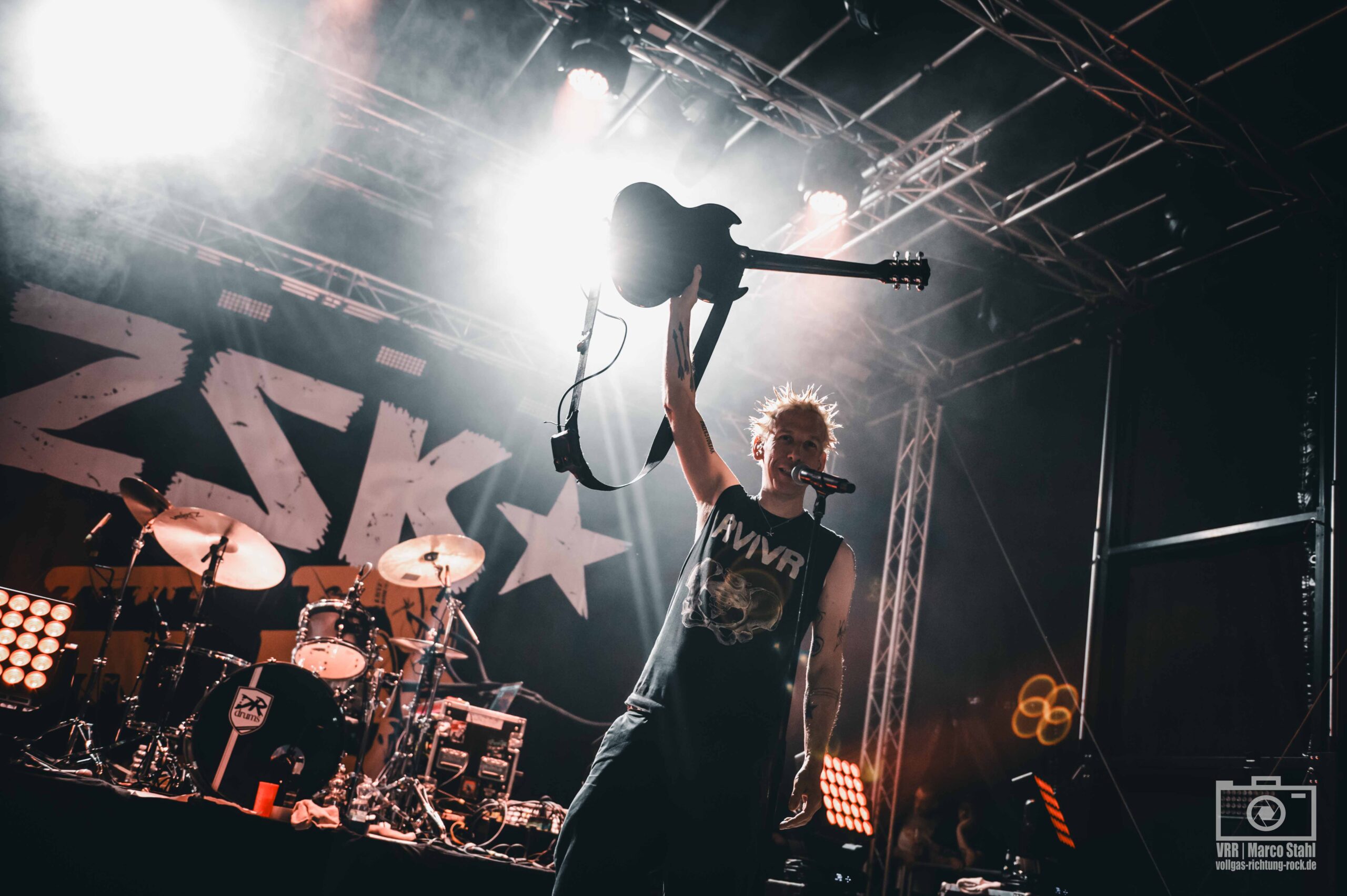 07_ZSK_Seepogo_Freitag_Selters_2025_Marco-Stahl-69-scaled-1 Die Festung Rockt 2026 – ein extravagantes Festival