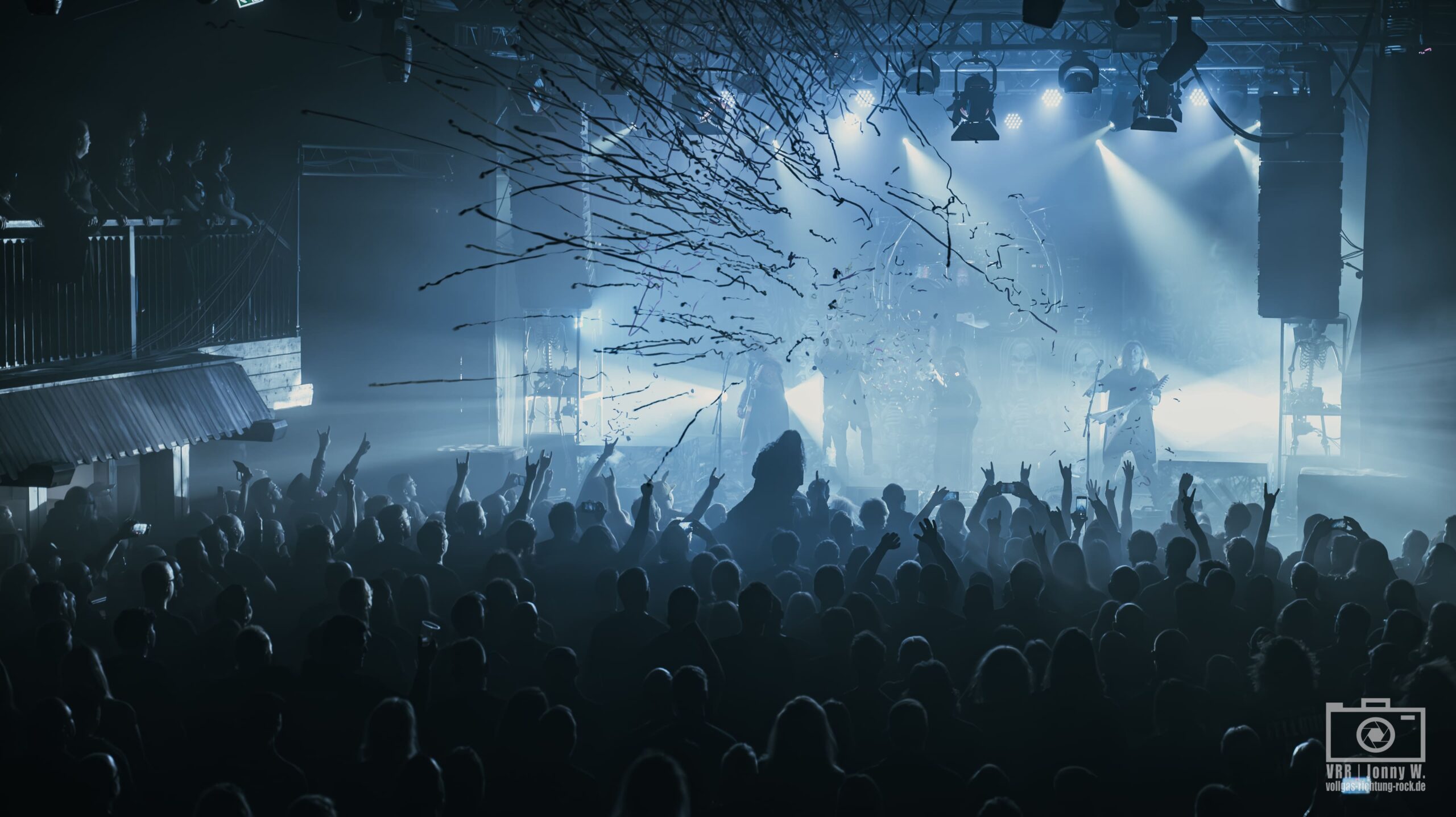 MUSICHALL-GEISELWIND-03_ORDEN-OGAN_The-Tour-of-Fear-2025_Geiselwind_16.02.25_Jonny-31-scaled-1 Konzertlocations in Süddeutschland – Tempel aus Stahl, Schweiß und Geschichte