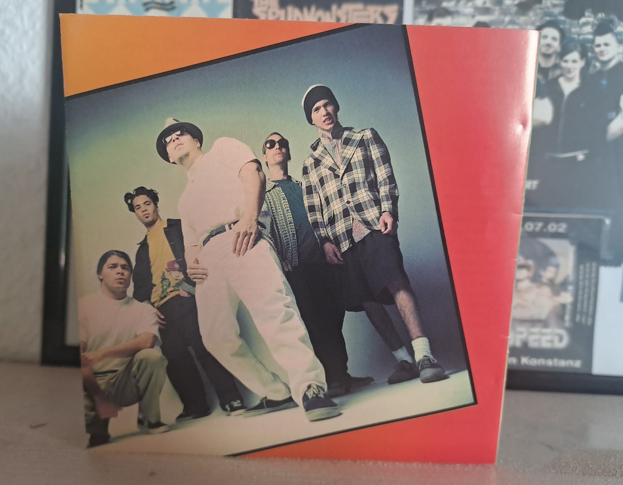 Infectious-Grooves-Bandbild_Joerg-Hentzgen Infectious Grooves – vergessen und verstaubt – nicht mit uns!