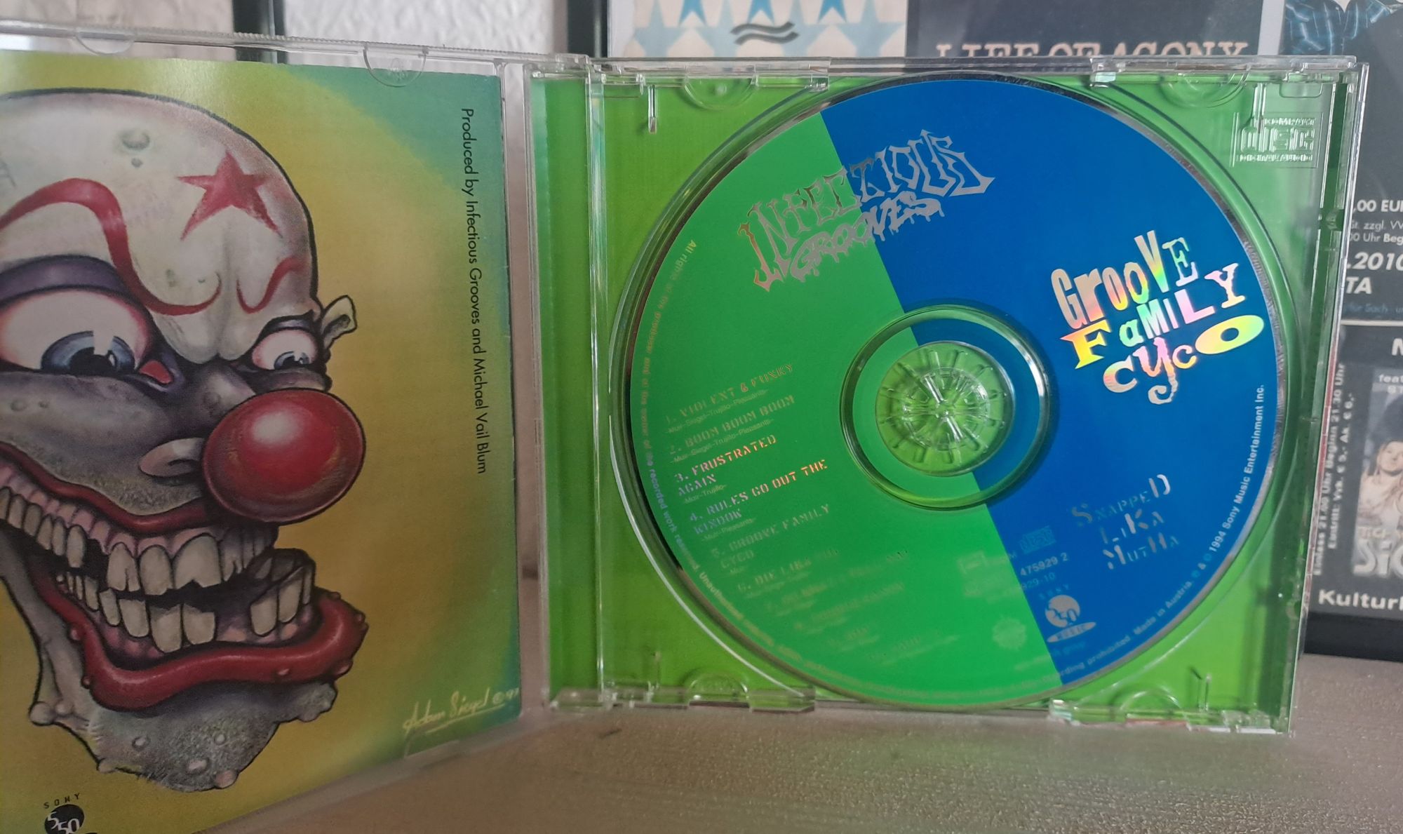 Infectious-Grooves-In-Cover_Joerg-Hentzgen Infectious Grooves – vergessen und verstaubt – nicht mit uns!