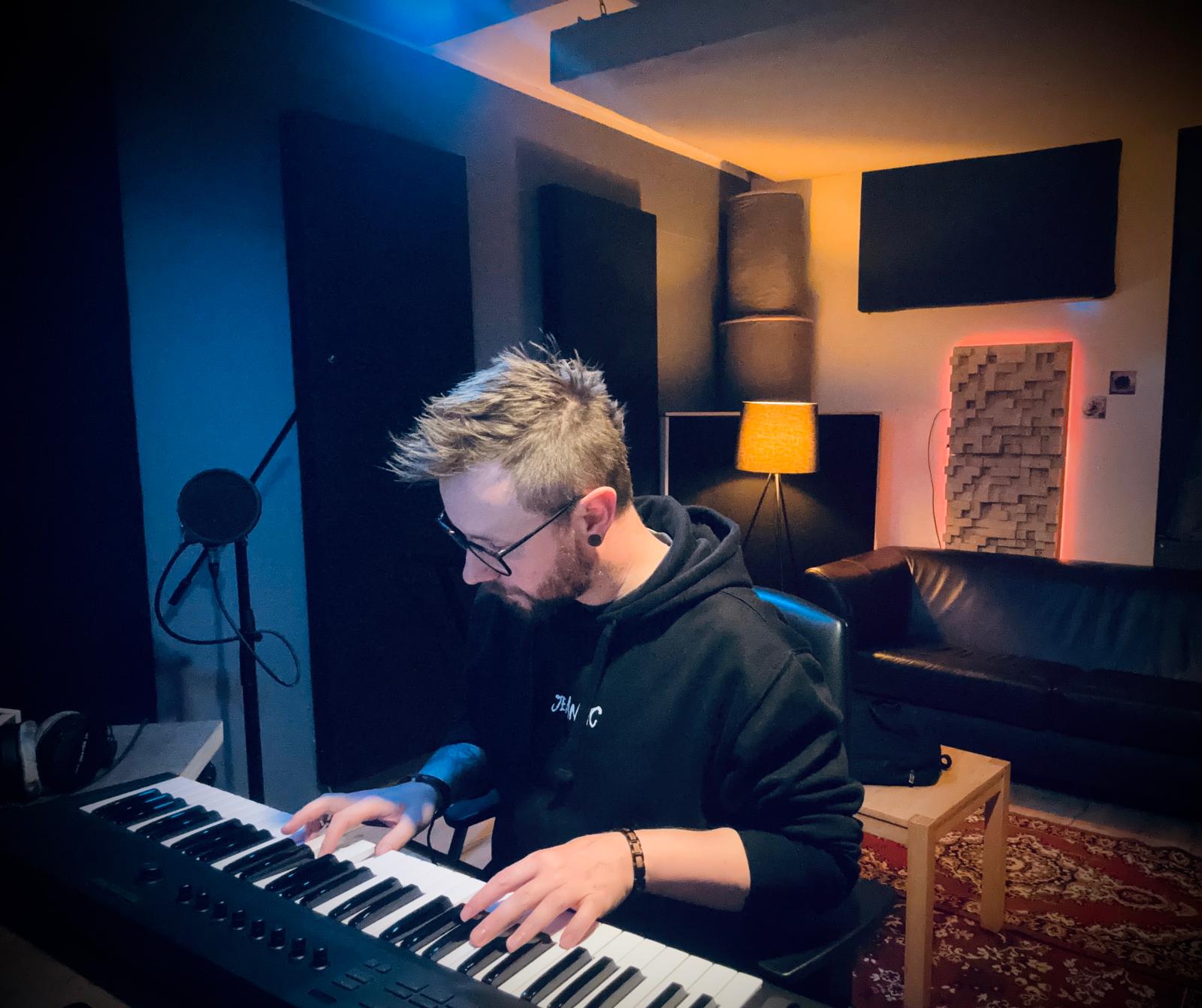 JEANLUC-1 Songwriting bei JEANLUC: Wenn die nächsten zwei Alben im Kopf schon fertig sind